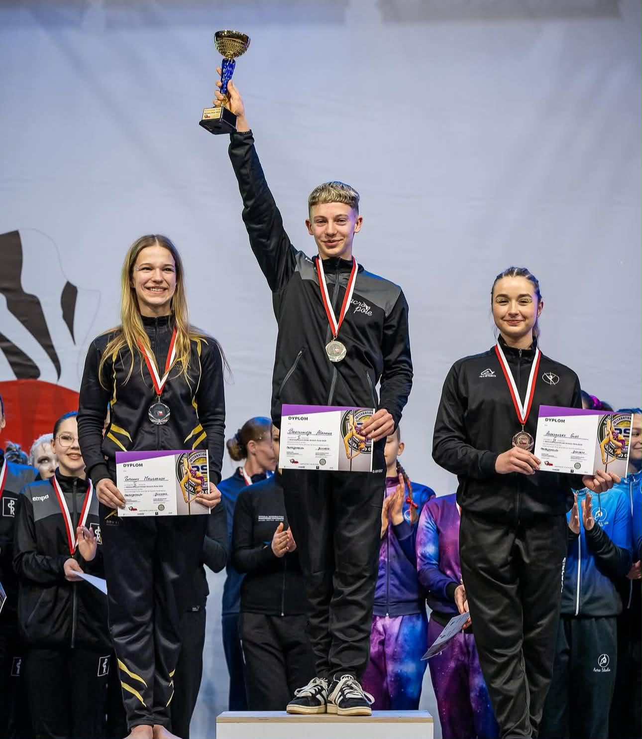 Bartłomiej Ataman na podium zawodów IPSF